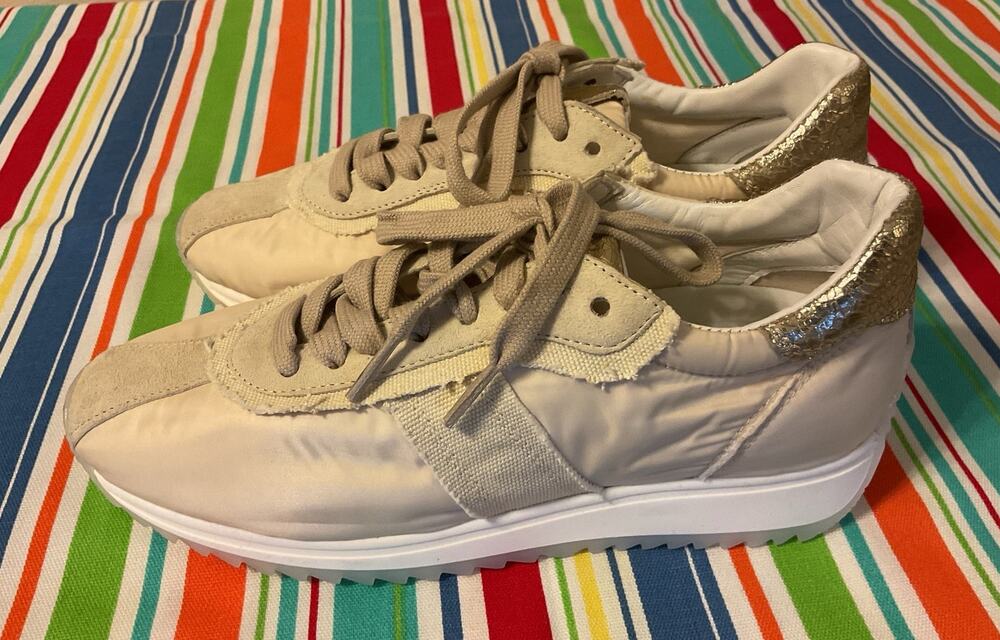 Dolce Vita Sneakers Cream Nylon & Leather Size 38/ 7.5